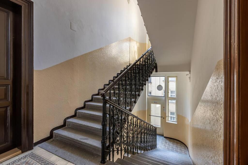 Charming 2Bedroom Old Town Apartment Prague Luaran gambar